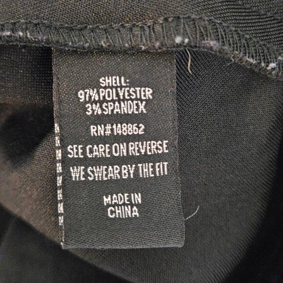 Torrid Black Goth Flocked Roses Print Pleated Pockets Mini Skirt | Women's 12 - Picture 10 of 11